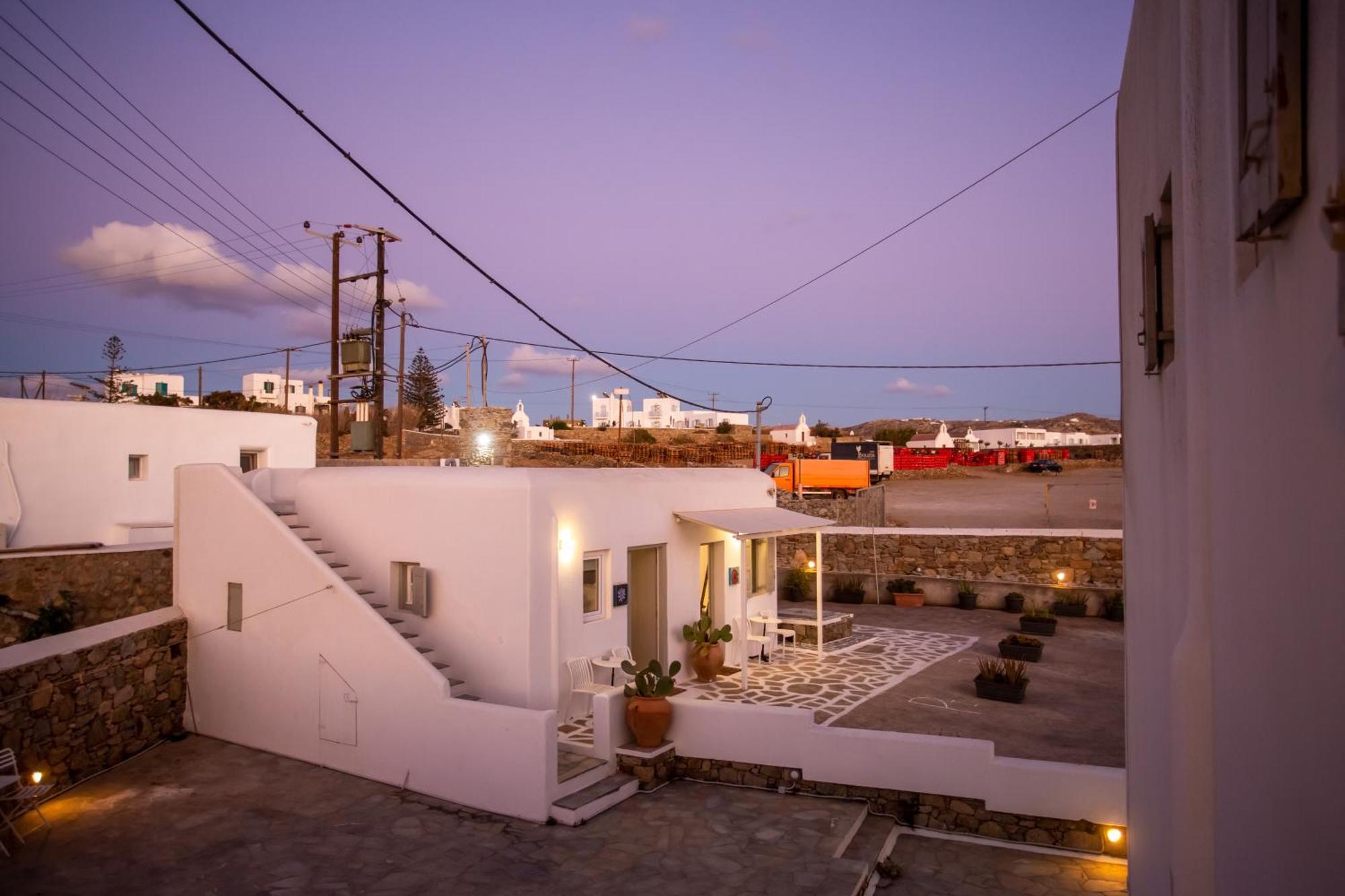 Sing And Blossom Accommodation Mykonos Town エクステリア 写真