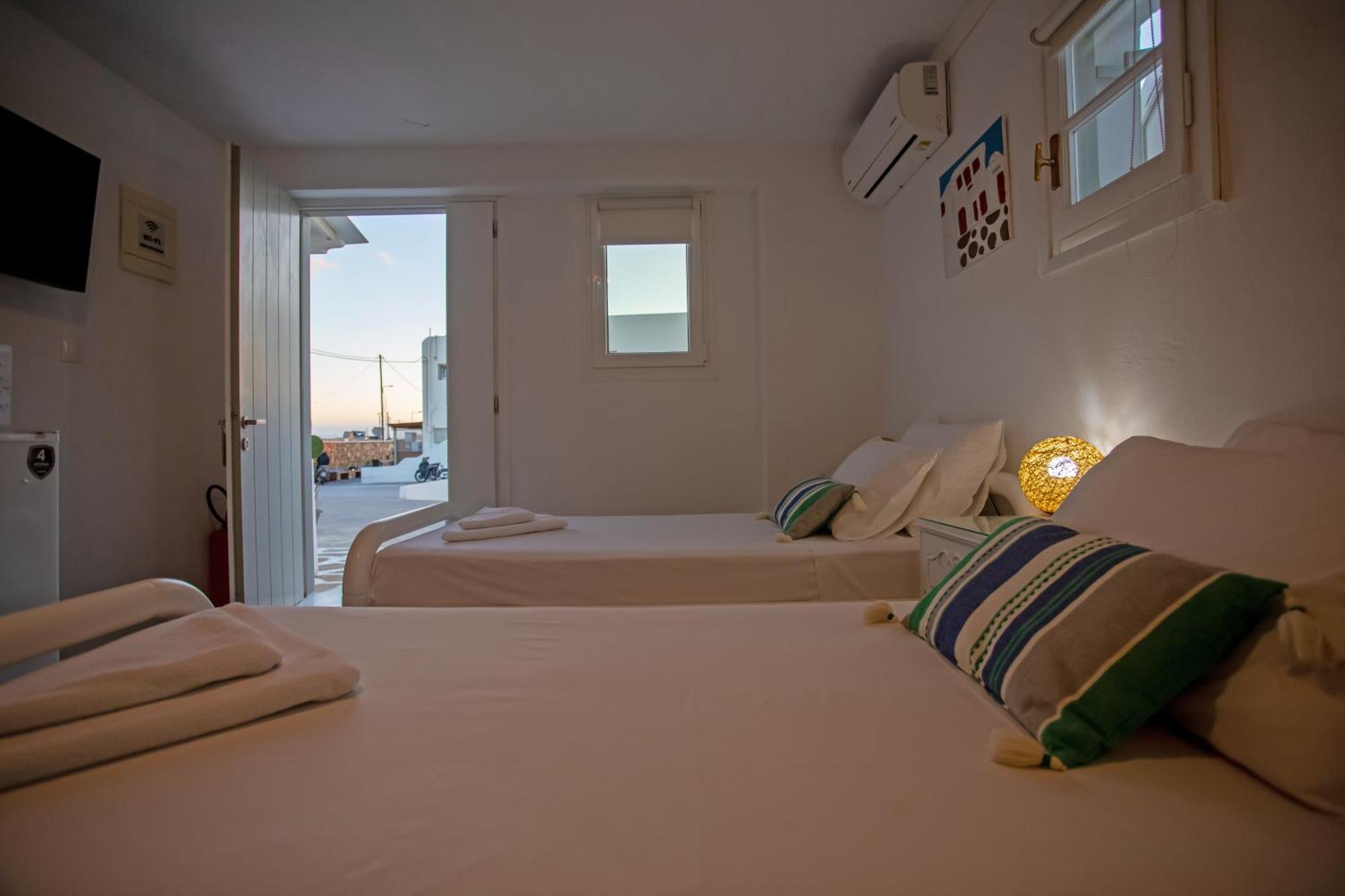 Sing And Blossom Accommodation Mykonos Town エクステリア 写真
