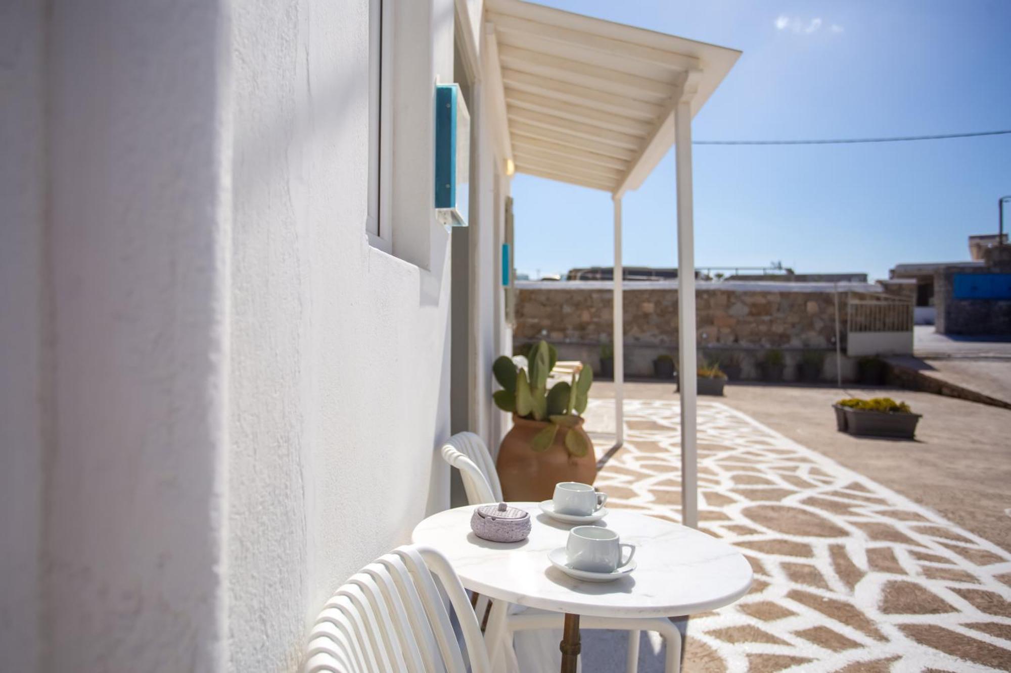 Sing And Blossom Accommodation Mykonos Town エクステリア 写真