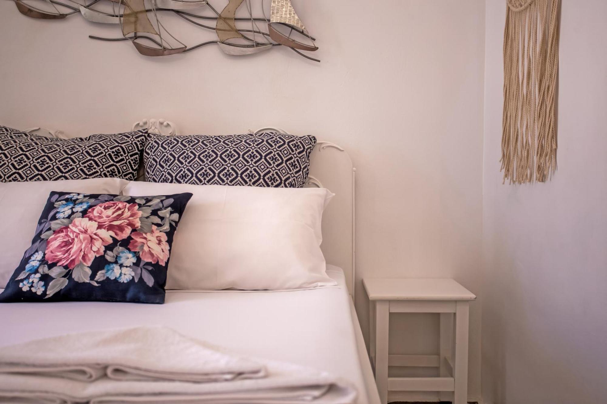 Sing And Blossom Accommodation Mykonos Town エクステリア 写真