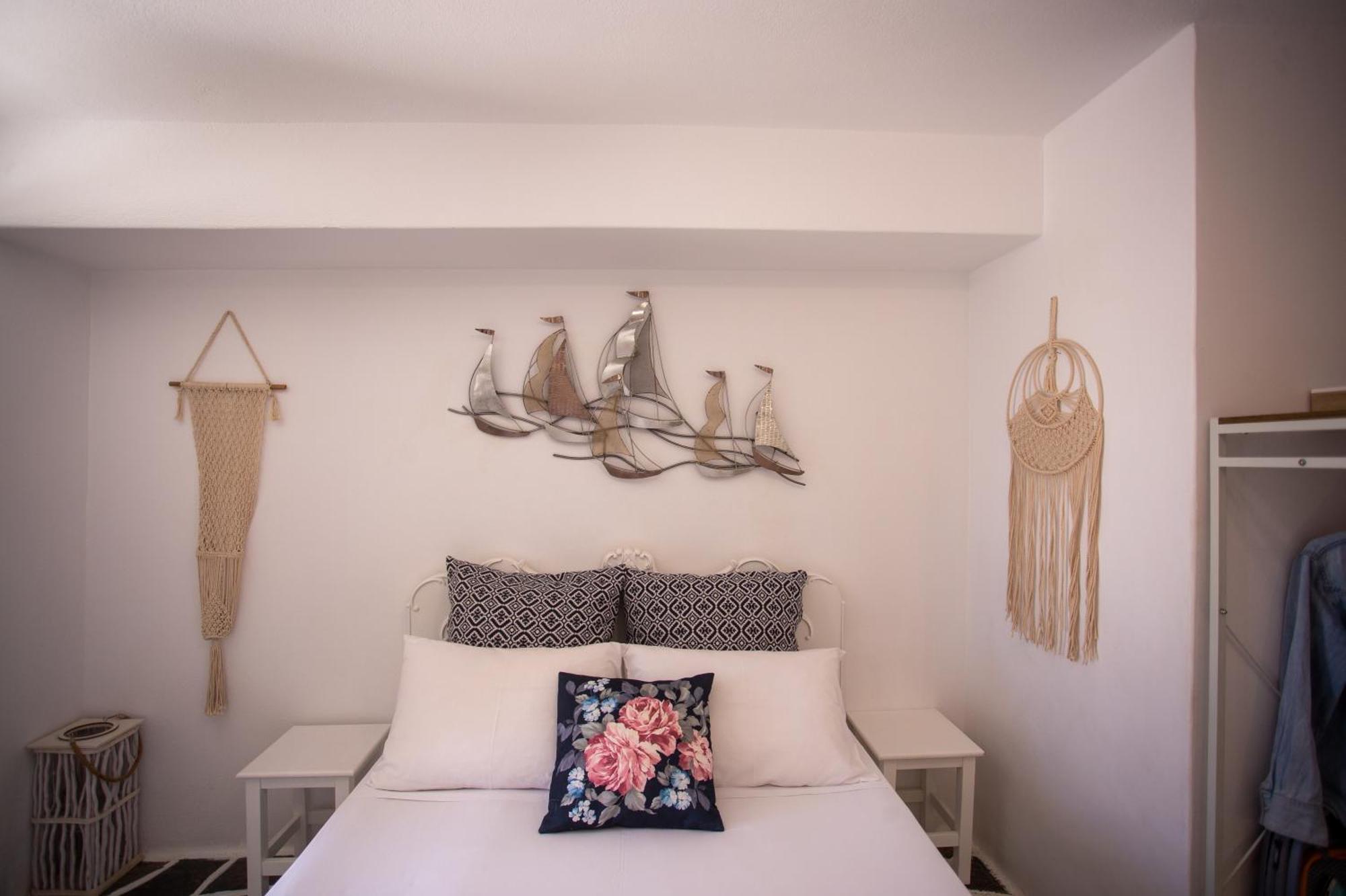 Sing And Blossom Accommodation Mykonos Town エクステリア 写真