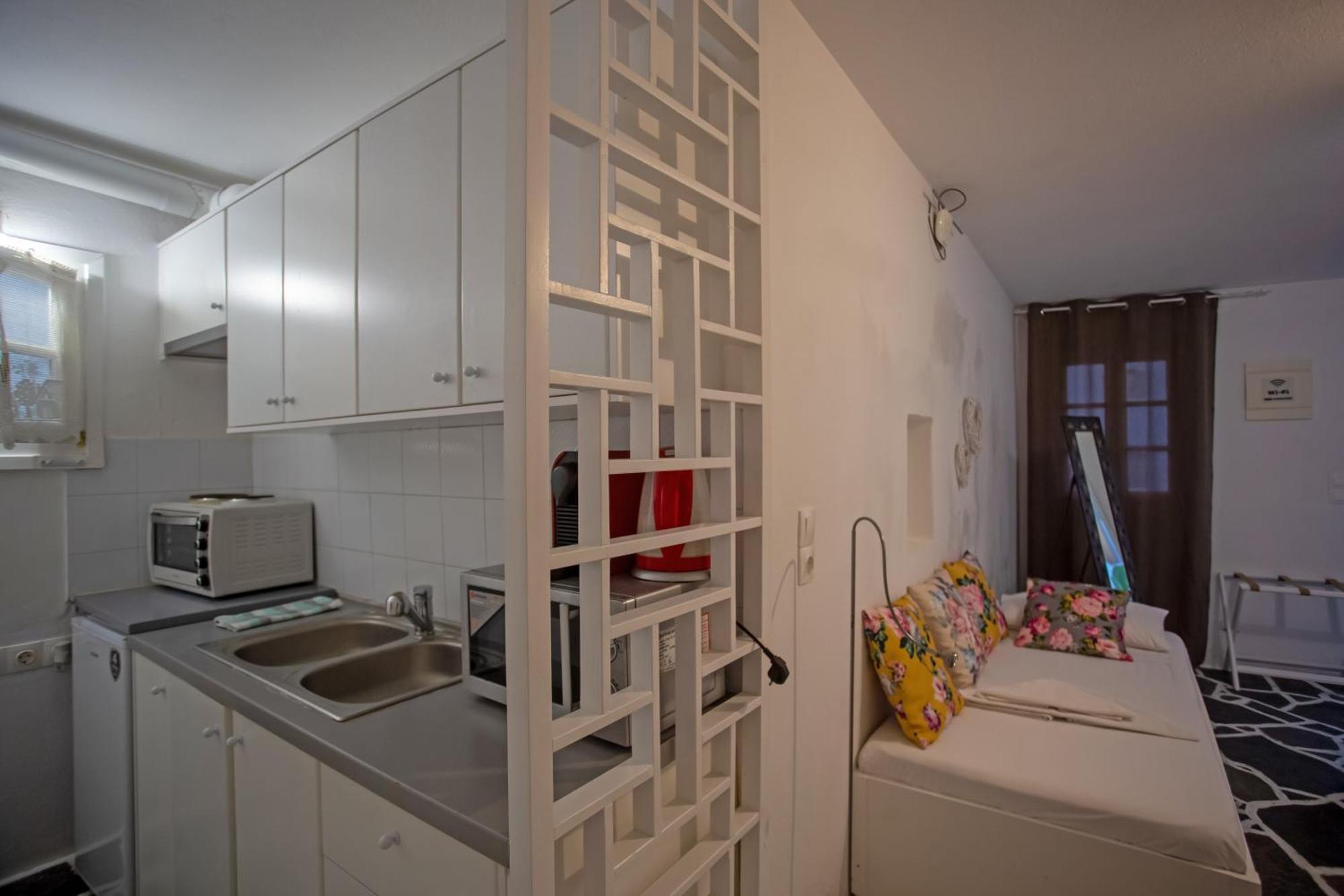 Sing And Blossom Accommodation Mykonos Town エクステリア 写真