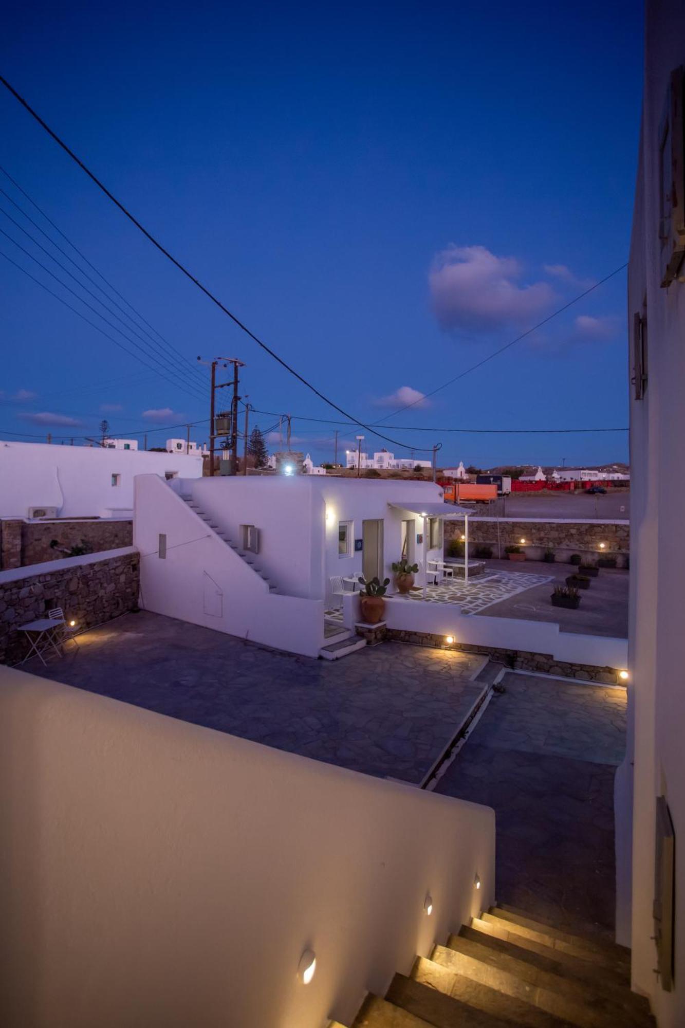Sing And Blossom Accommodation Mykonos Town エクステリア 写真