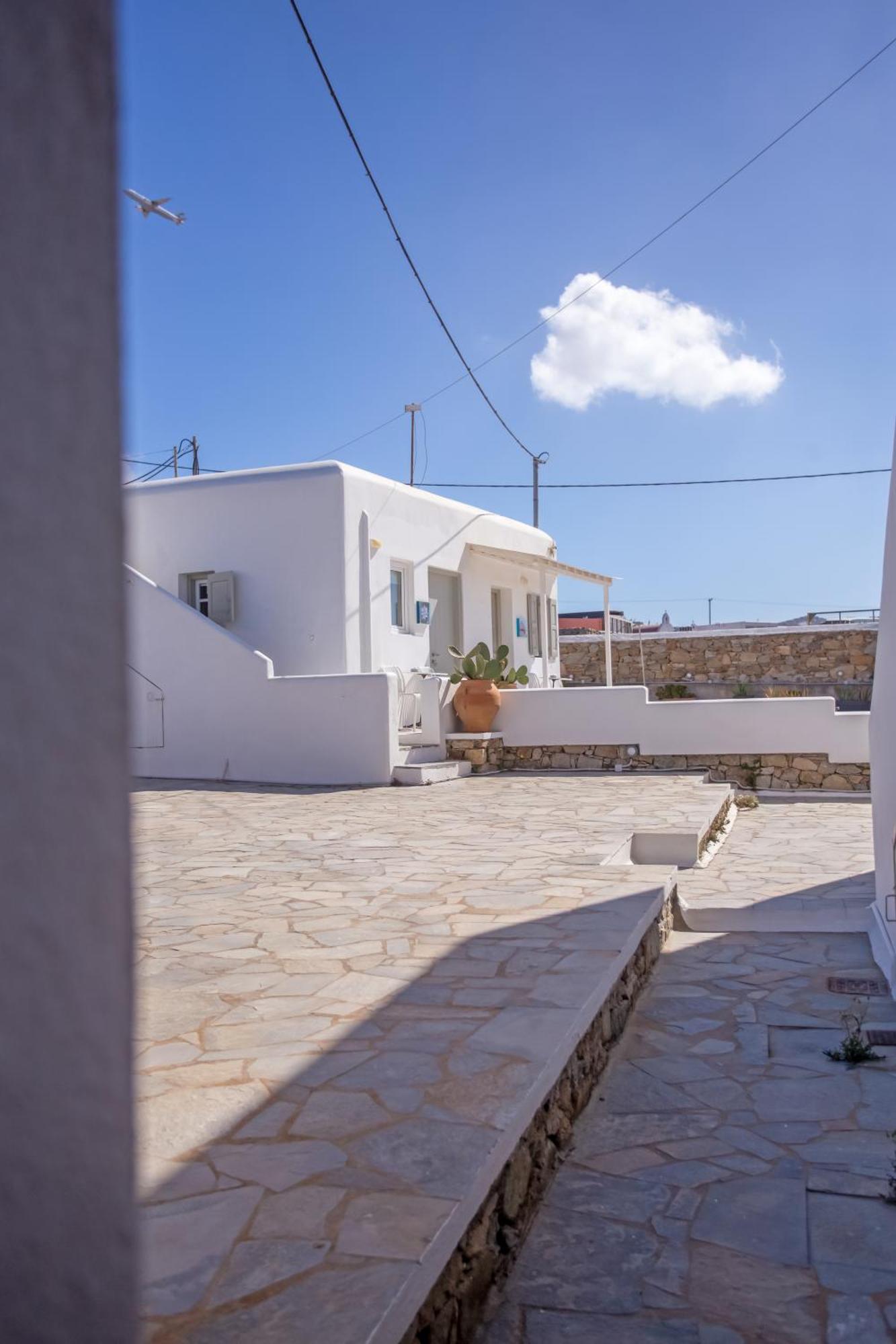 Sing And Blossom Accommodation Mykonos Town エクステリア 写真
